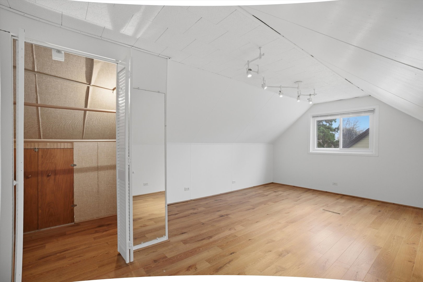 8912 Windsor Lane, Bridgeview, IL 60455