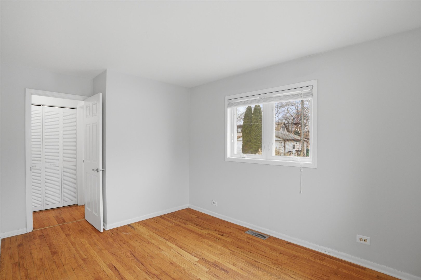 8912 Windsor Lane, Bridgeview, IL 60455