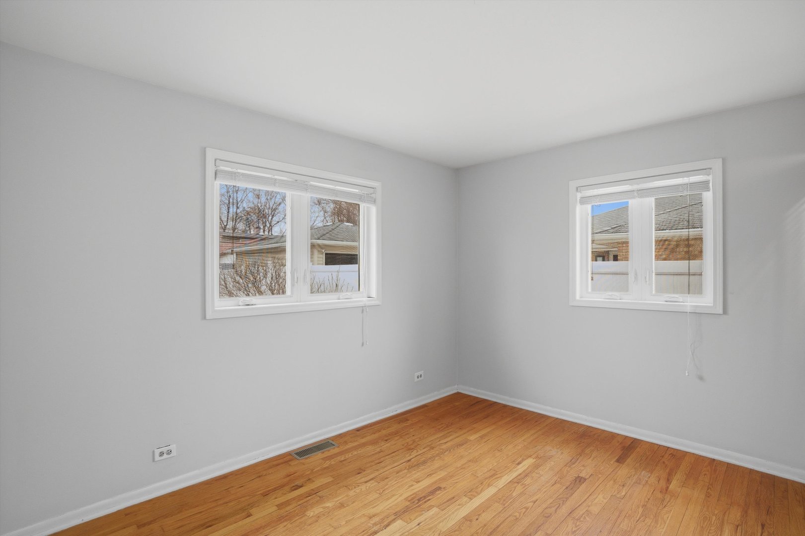 8912 Windsor Lane, Bridgeview, IL 60455