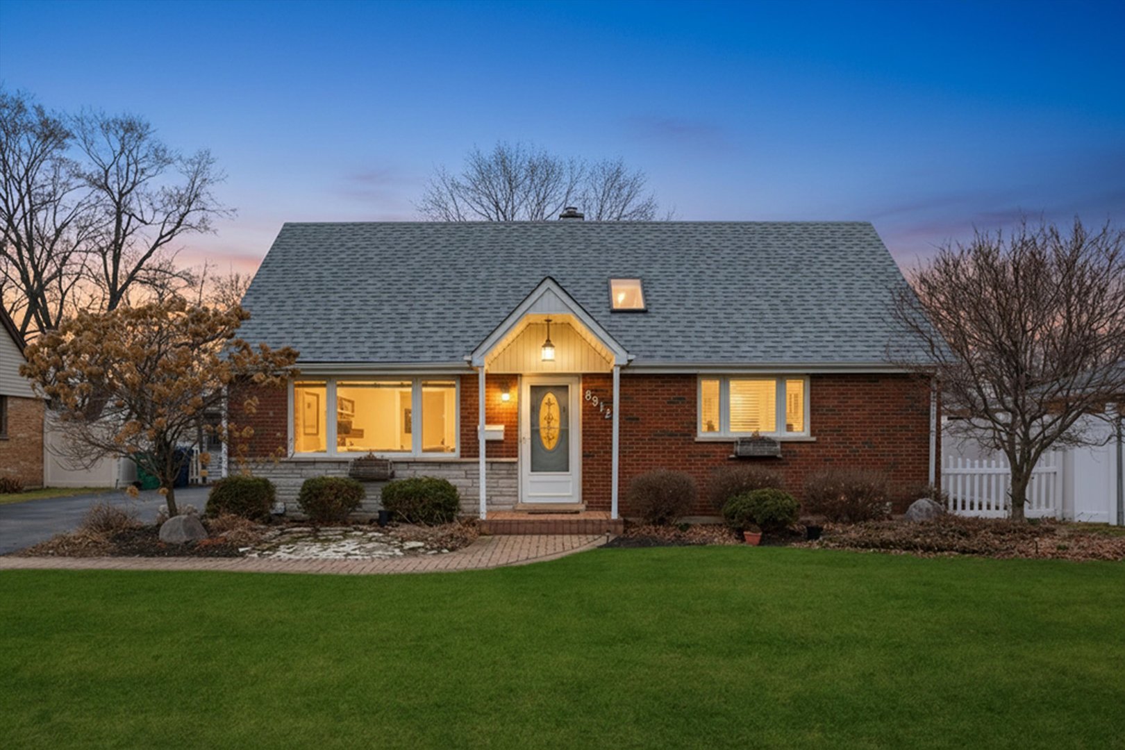 8912 Windsor Lane, Bridgeview, IL 60455