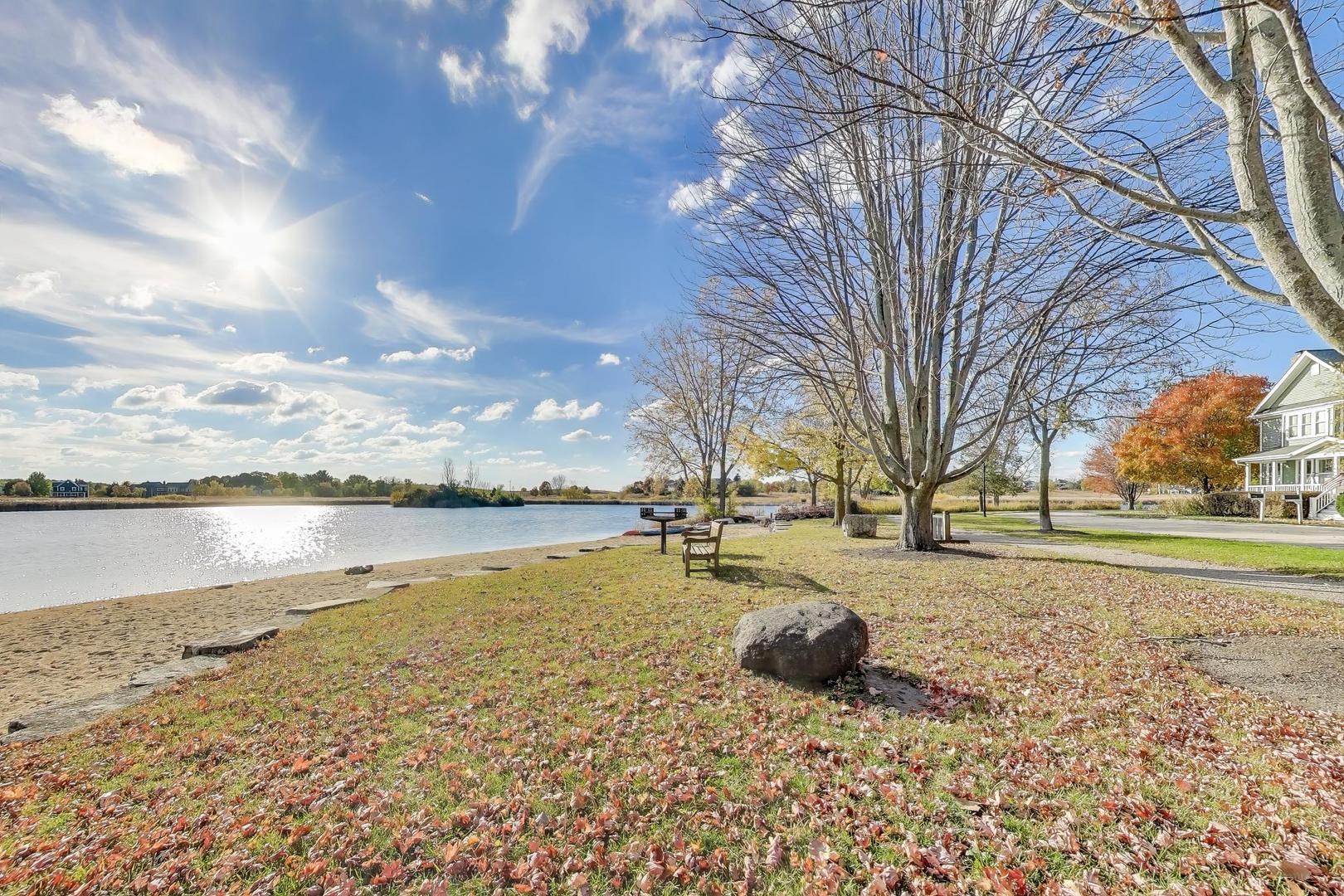 977 Harris Road #34, Grayslake, IL 60030