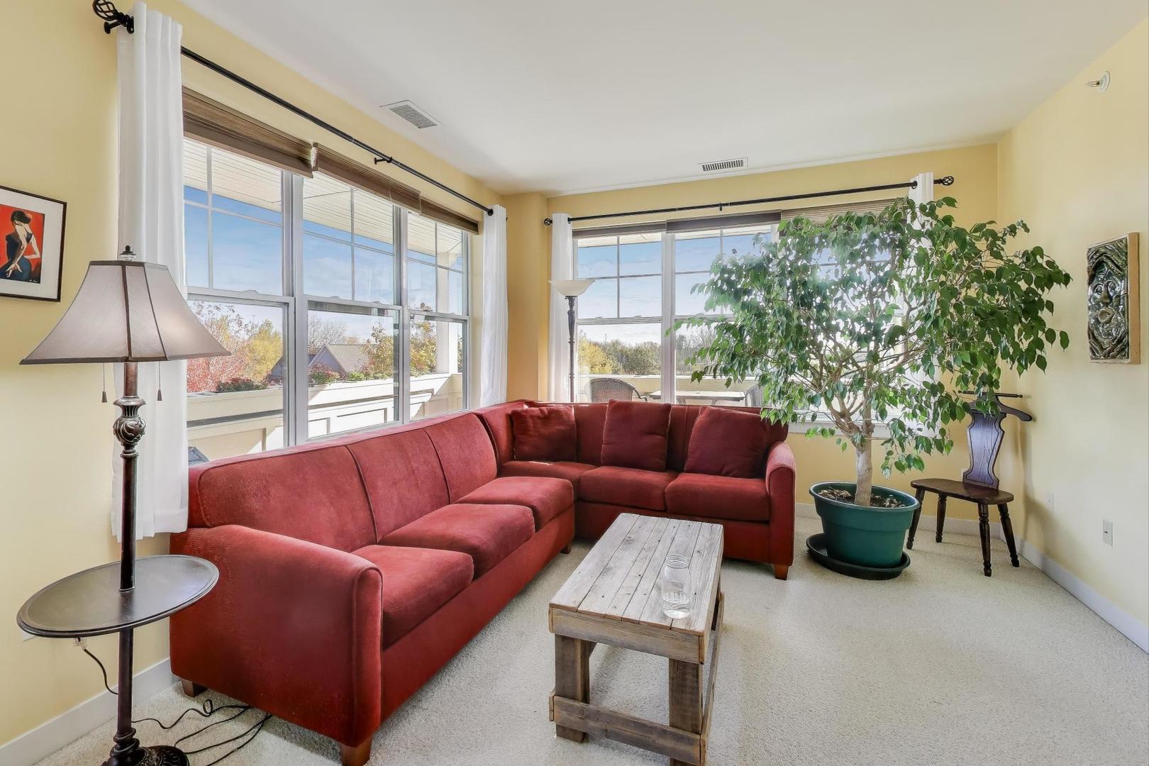 977 Harris Road #34, Grayslake, IL 60030