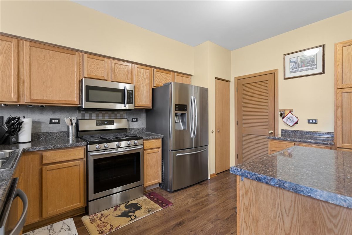 14902 W Victoria Crossing, Lockport, IL 60441