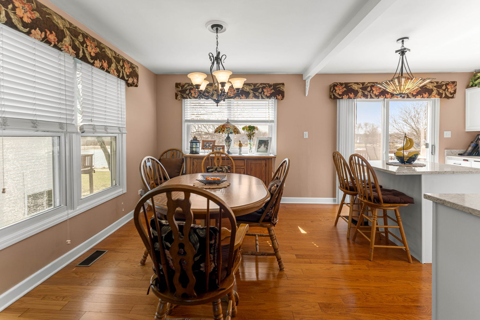 7545 W Hickory Creek Drive, Frankfort, IL 60423