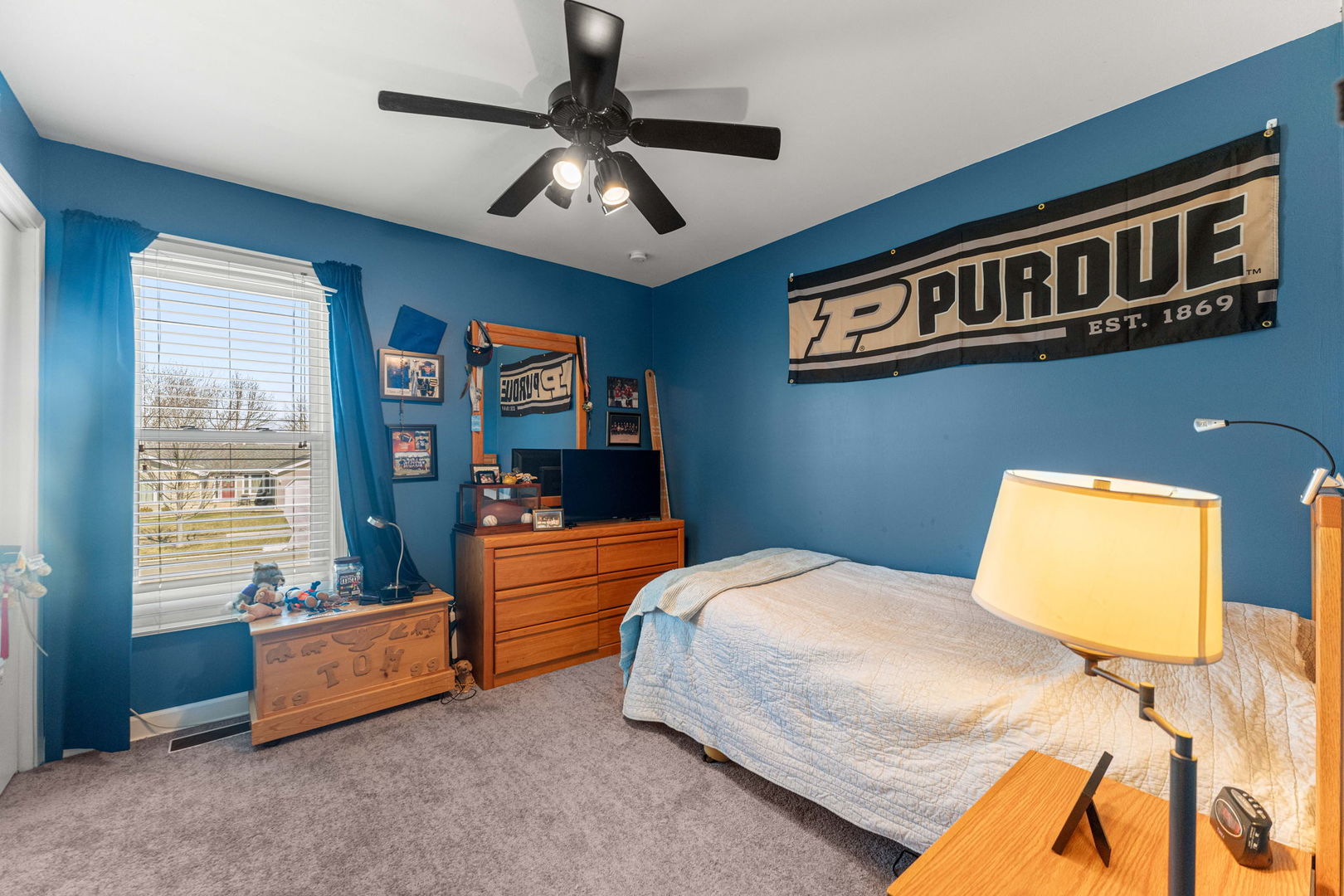 7545 W Hickory Creek Drive, Frankfort, IL 60423