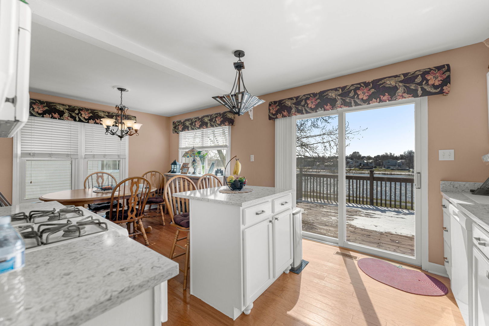 7545 W Hickory Creek Drive, Frankfort, IL 60423