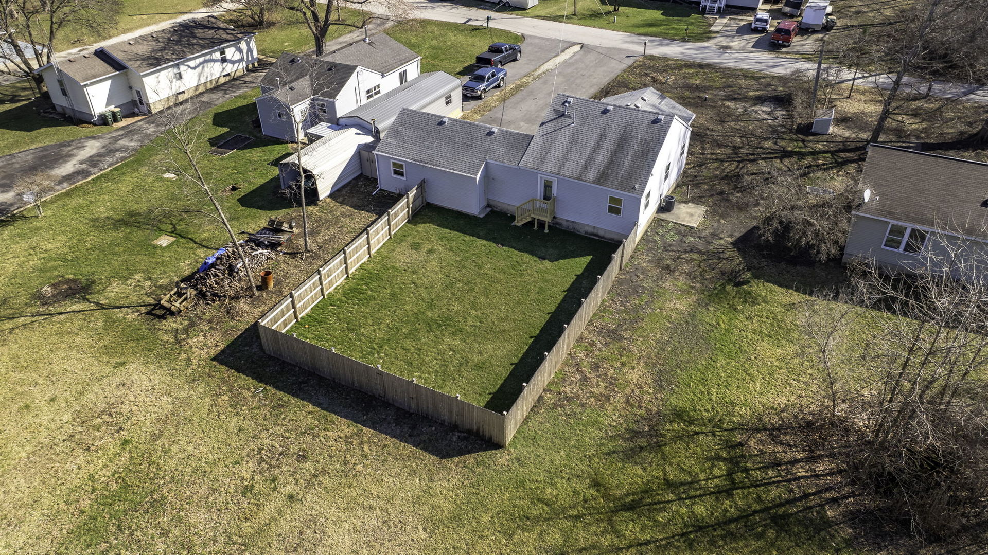 25530 S Canal Street, Channahon, IL 60410