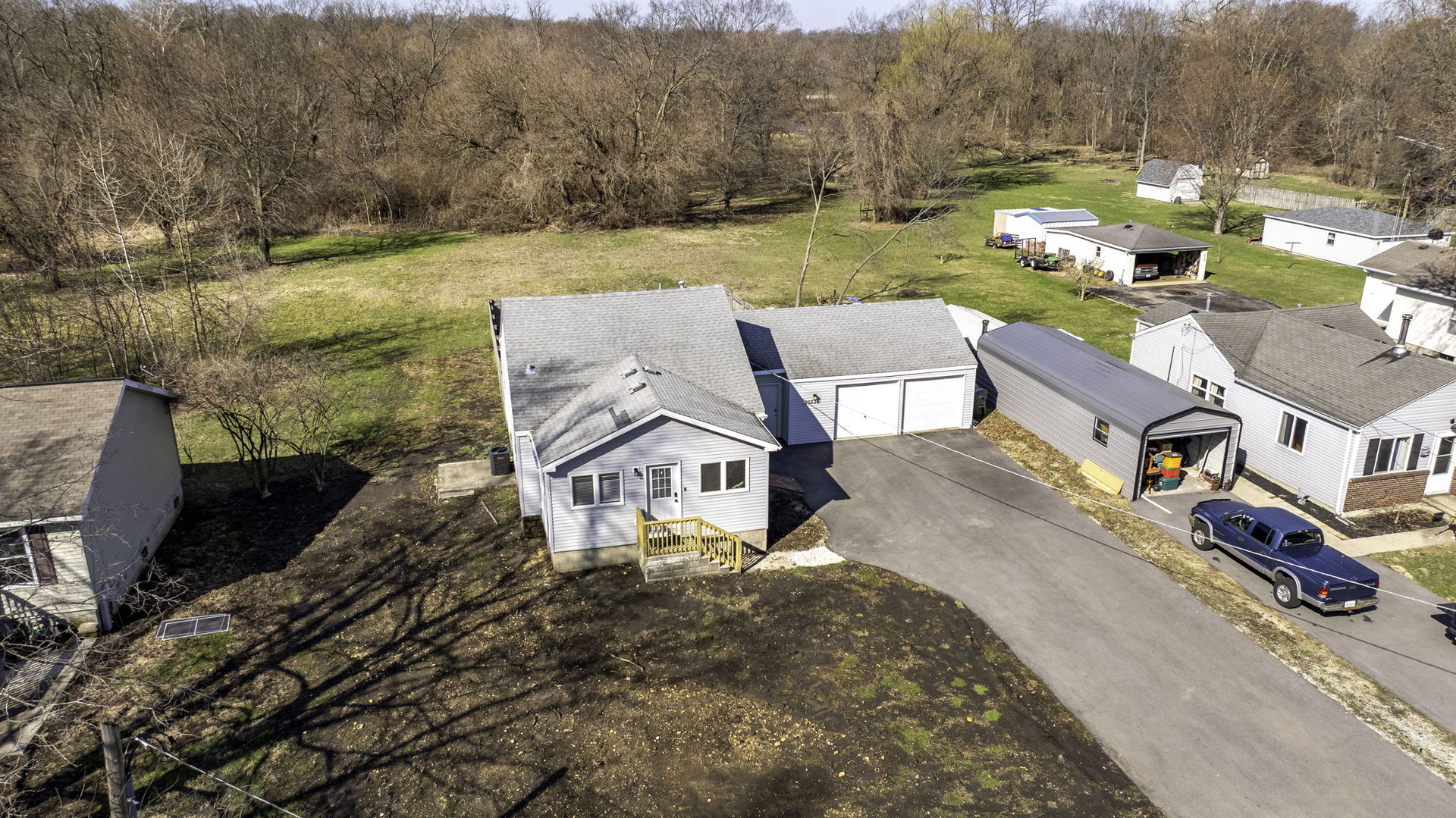 25530 S Canal Street, Channahon, IL 60410