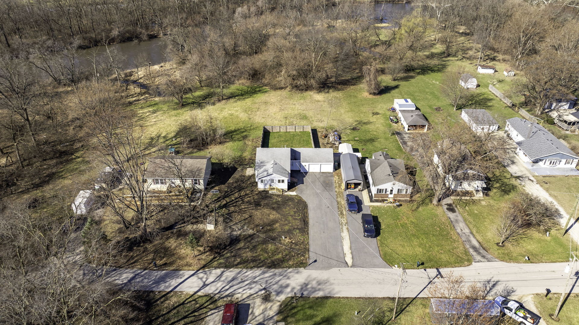 25530 S Canal Street, Channahon, IL 60410