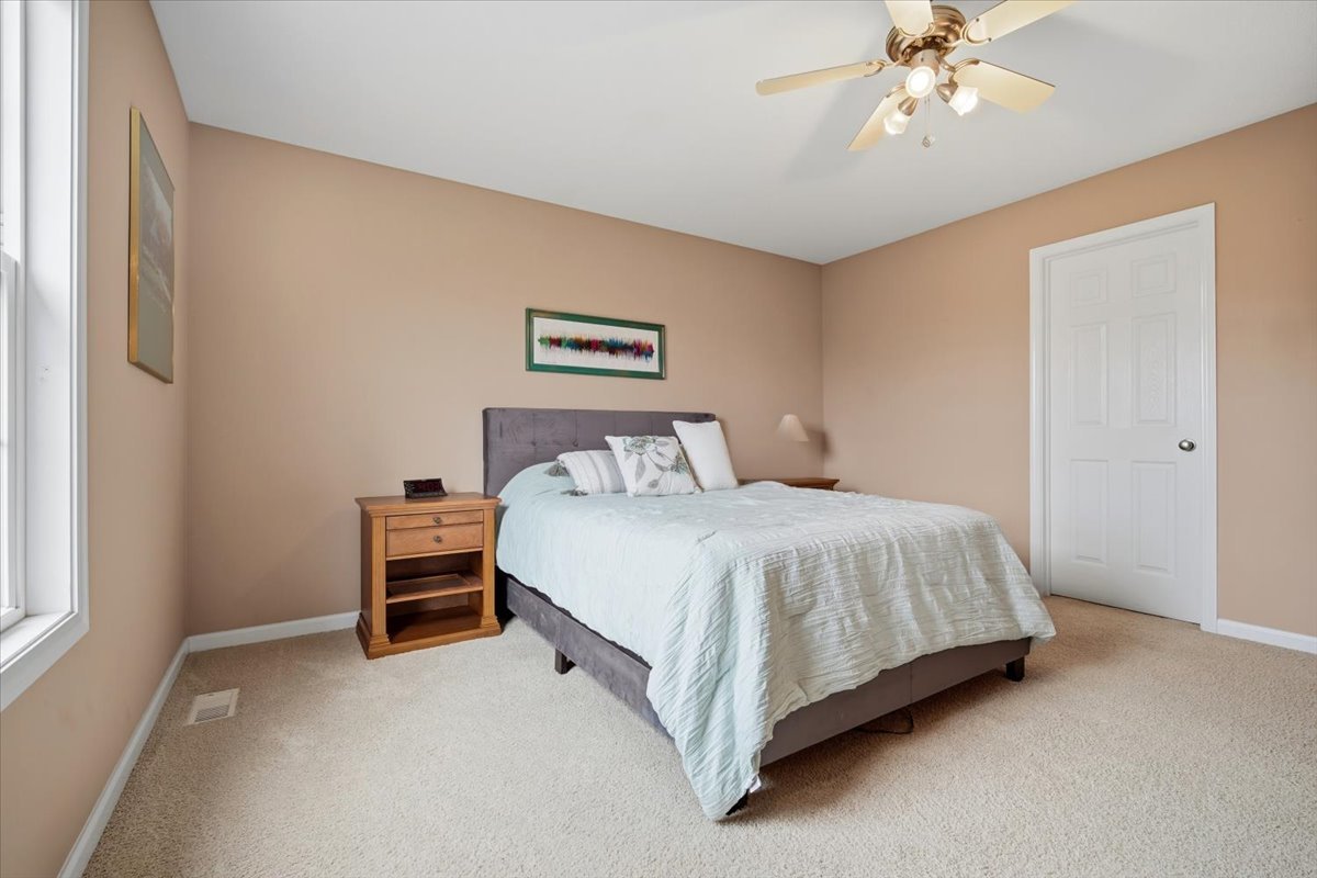 2429 Grey Fox Trail, Bloomington, IL 61705