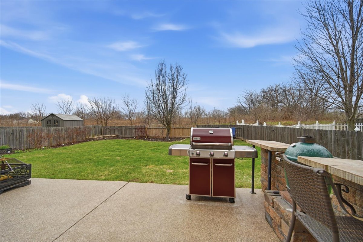 2429 Grey Fox Trail, Bloomington, IL 61705