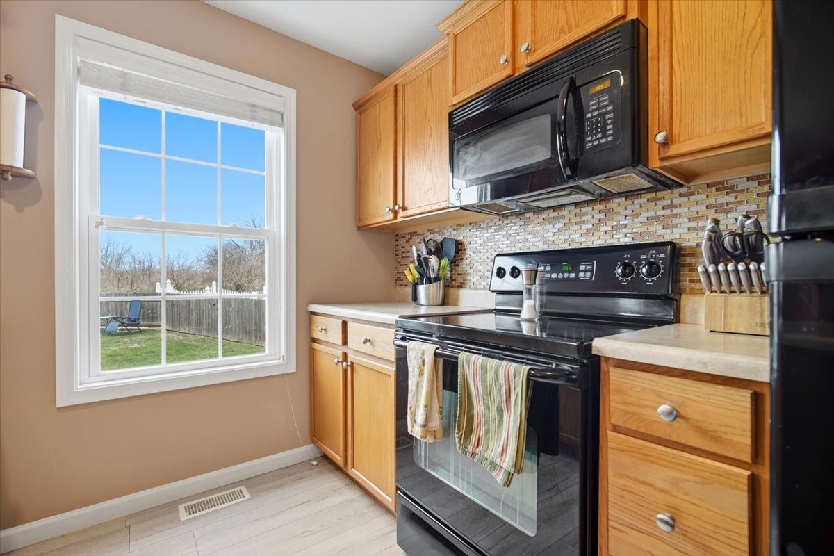 2429 Grey Fox Trail, Bloomington, IL 61705