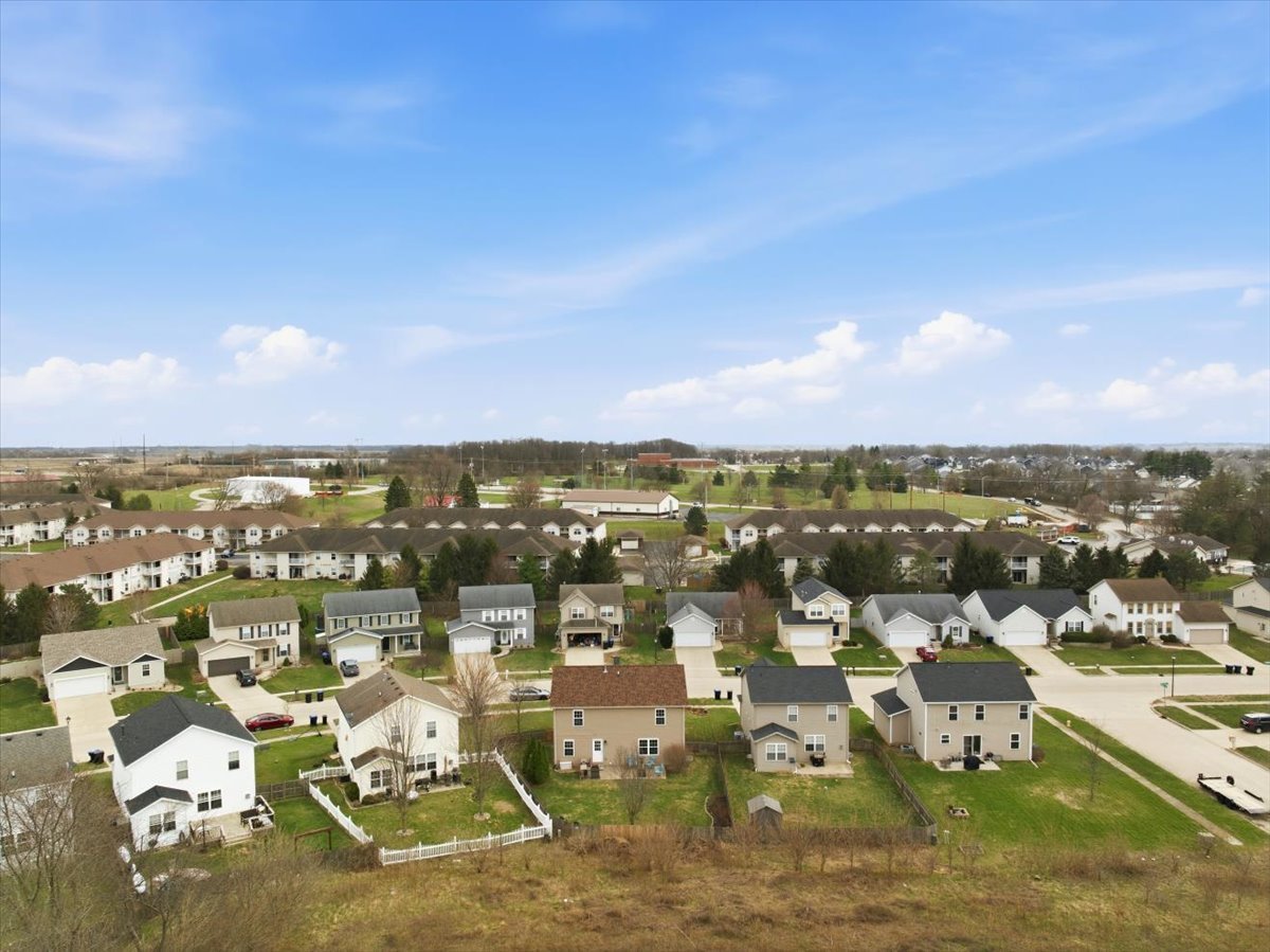 2429 Grey Fox Trail, Bloomington, IL 61705