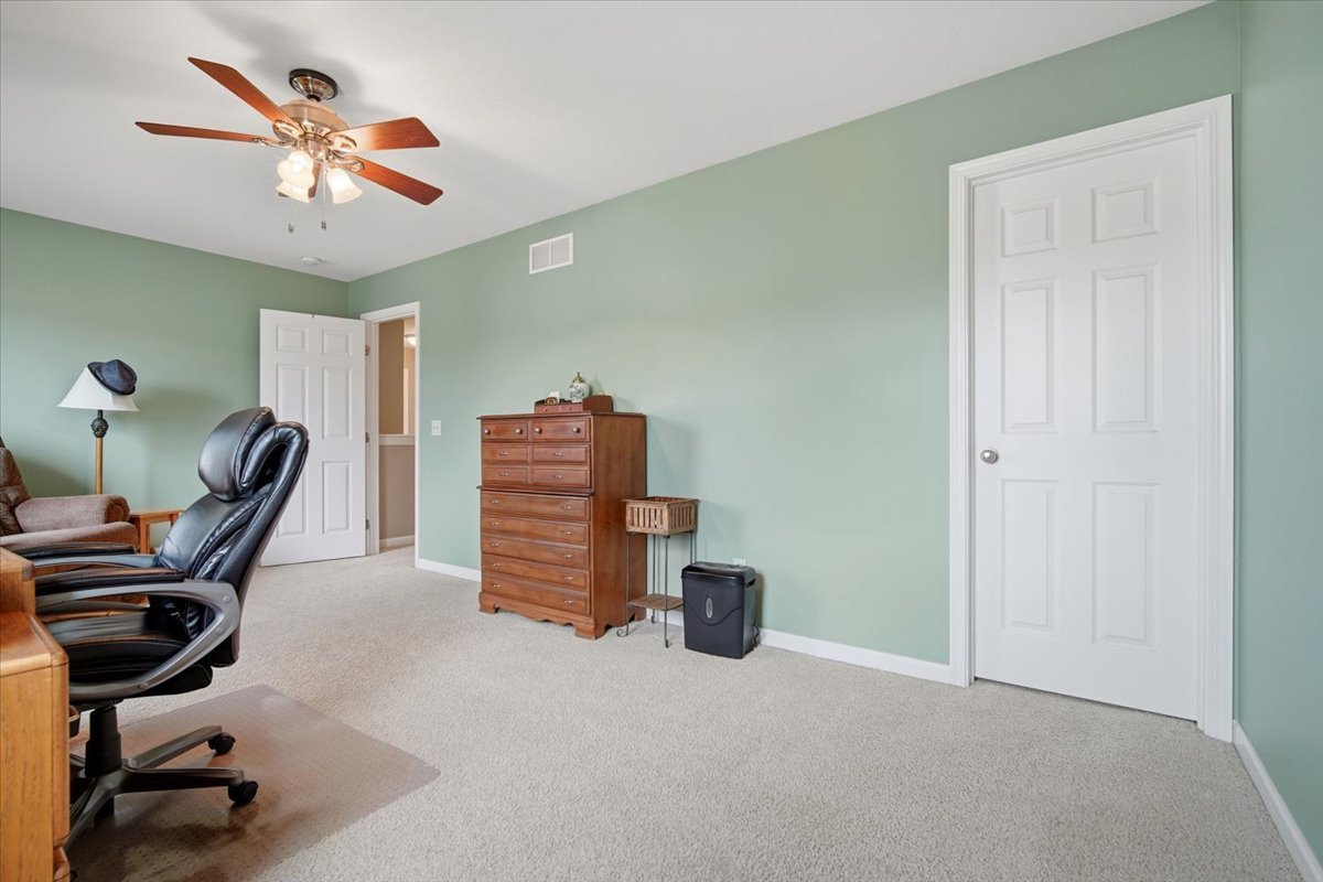 2429 Grey Fox Trail, Bloomington, IL 61705