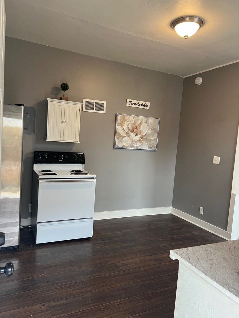 590 E Division Street #1A, Coal City, IL 60416