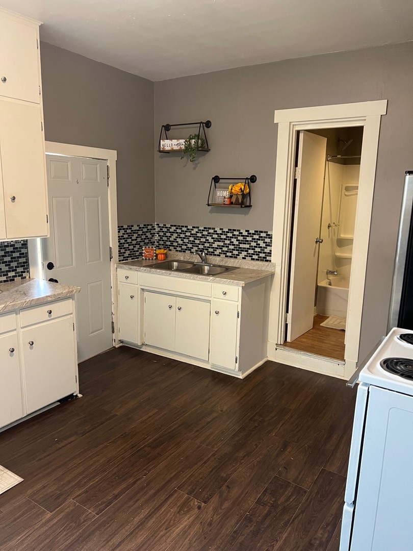 590 E Division Street #1A, Coal City, IL 60416