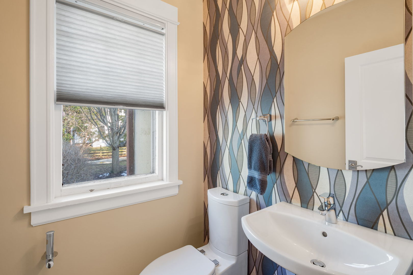 2509 Pioneer Road, Evanston, IL 60201