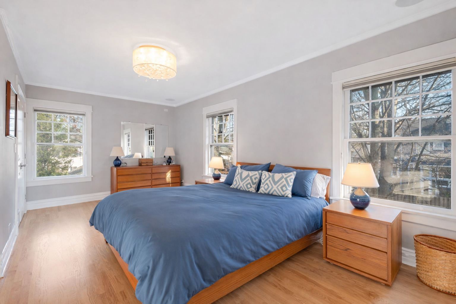 2509 Pioneer Road, Evanston, IL 60201