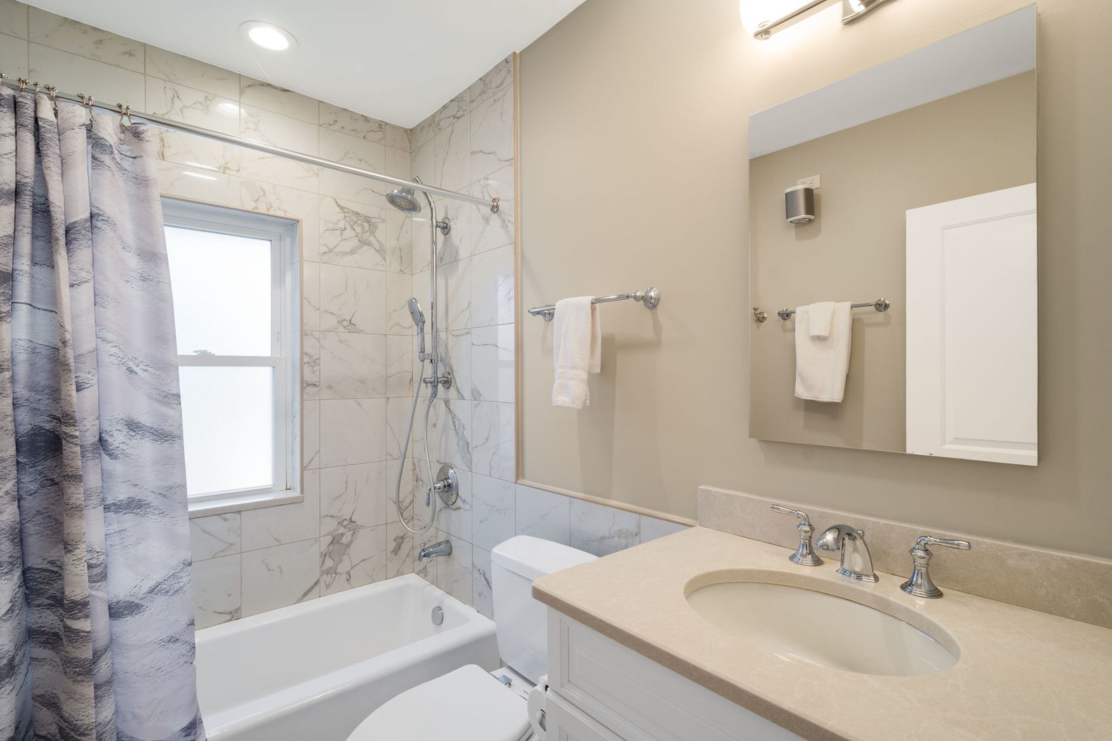 2509 Pioneer Road, Evanston, IL 60201