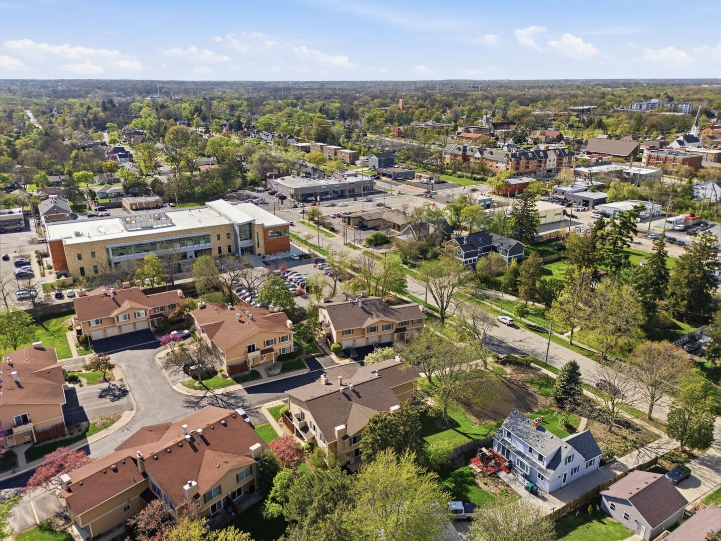 37 E Hickory Street #D, Lombard, IL 60148