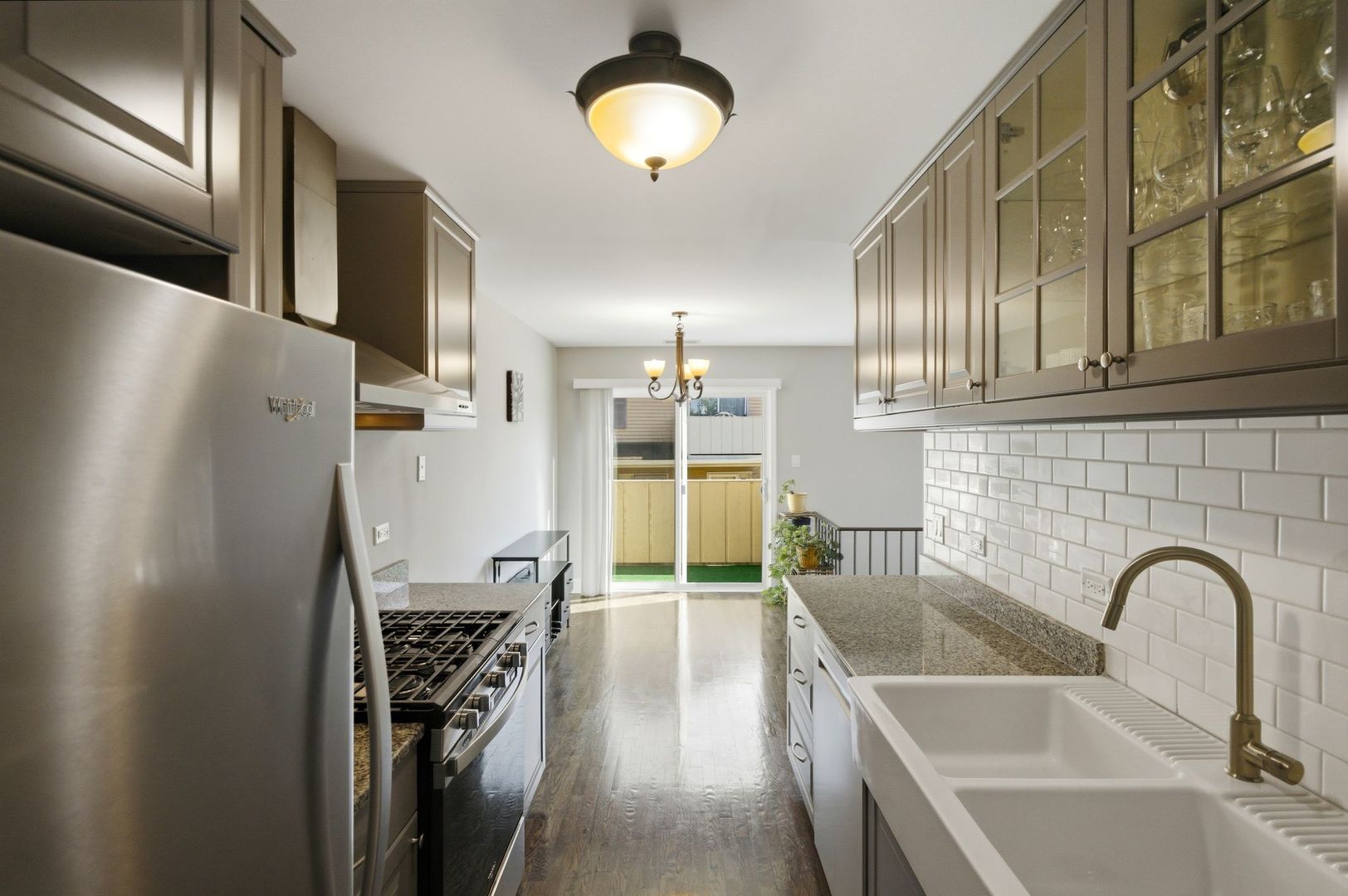 37 E Hickory Street #D, Lombard, IL 60148