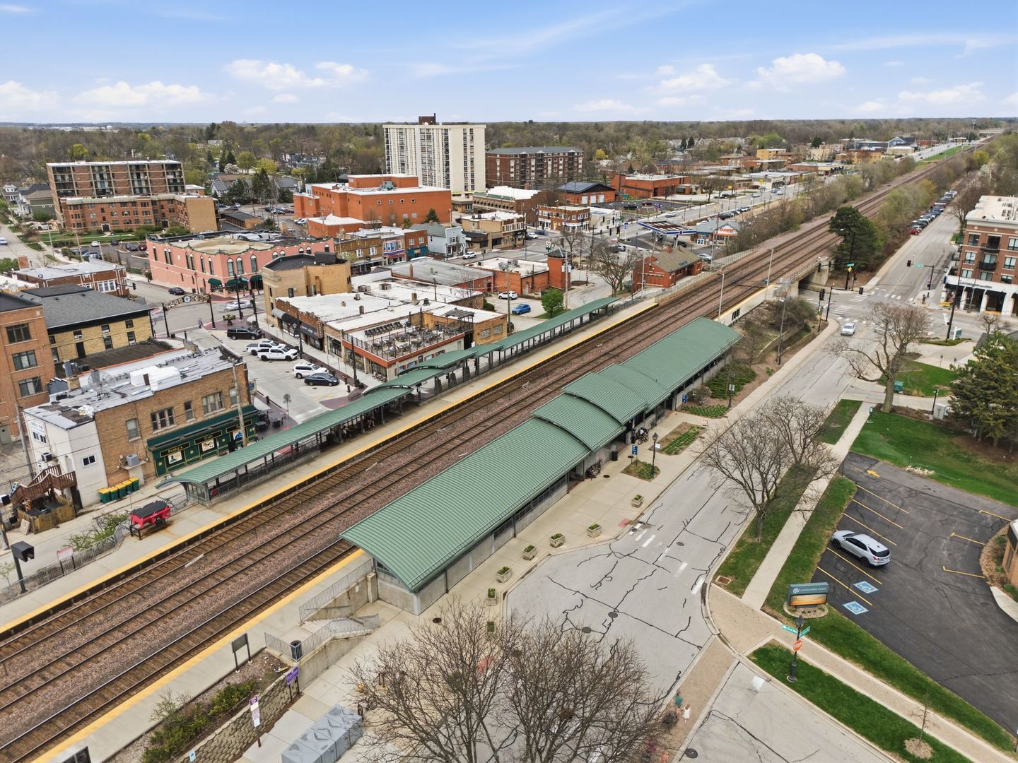 37 E Hickory Street #D, Lombard, IL 60148