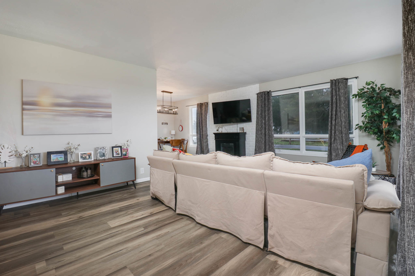 401 W Boundary Street, Stanford, IL 61774