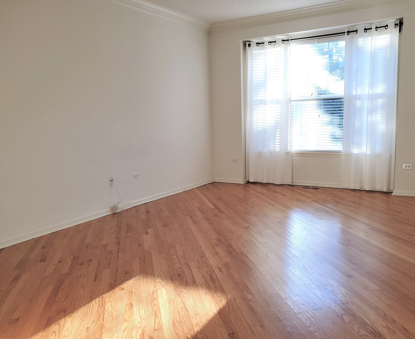 1914 Crenshaw Circle, Vernon Hills, IL 60061