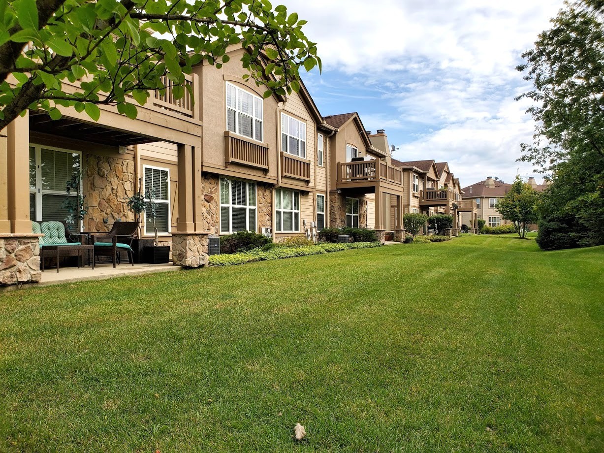 1914 Crenshaw Circle, Vernon Hills, IL 60061