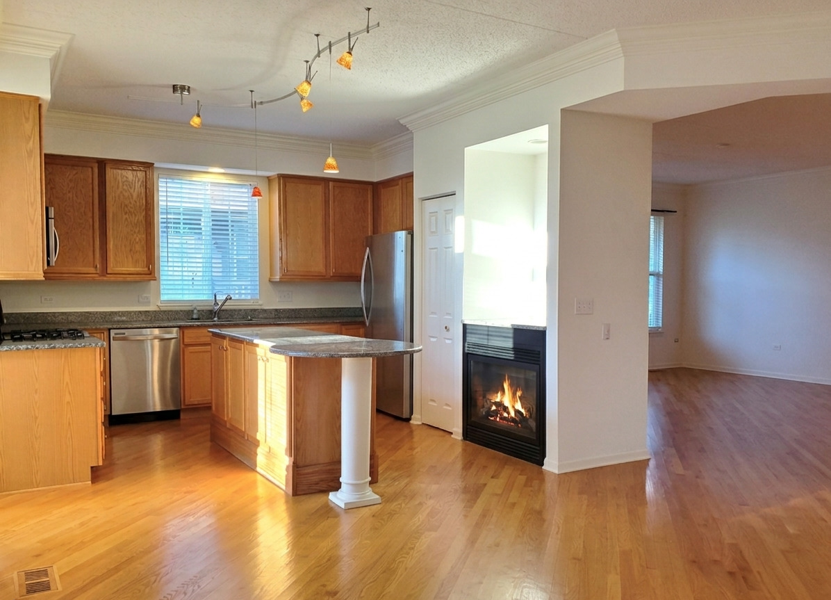 1914 Crenshaw Circle, Vernon Hills, IL 60061