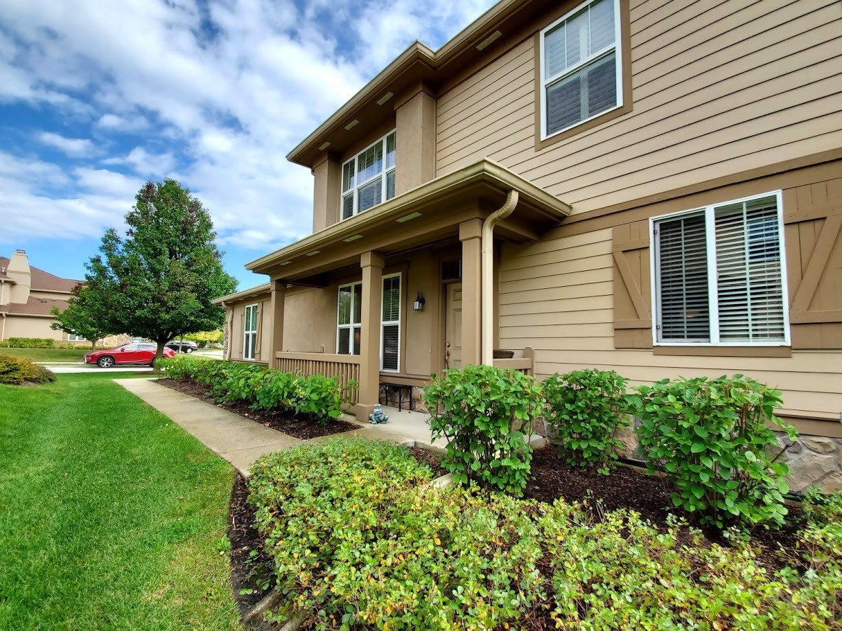 1914 Crenshaw Circle, Vernon Hills, IL 60061