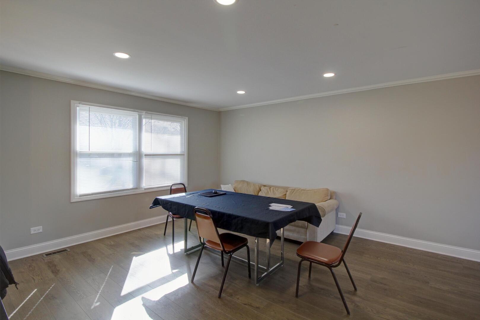 147 Grady Drive, Bolingbrook, IL 60440