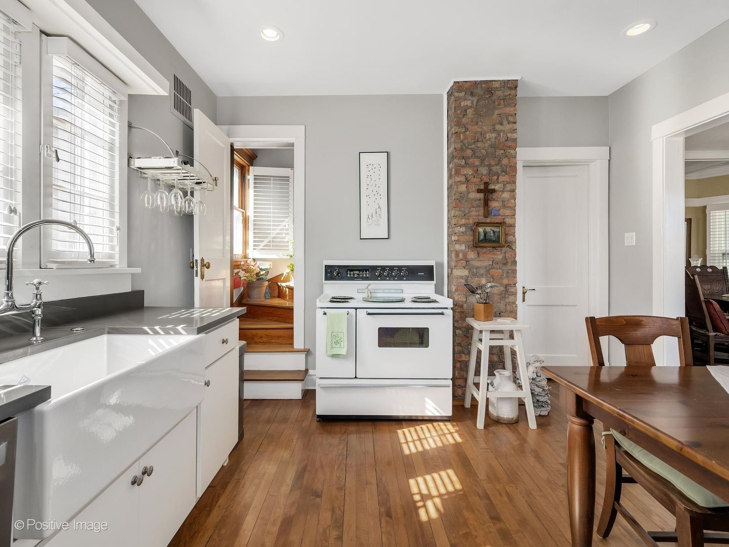 632 N Ridgeland Avenue, Oak Park, IL 60302