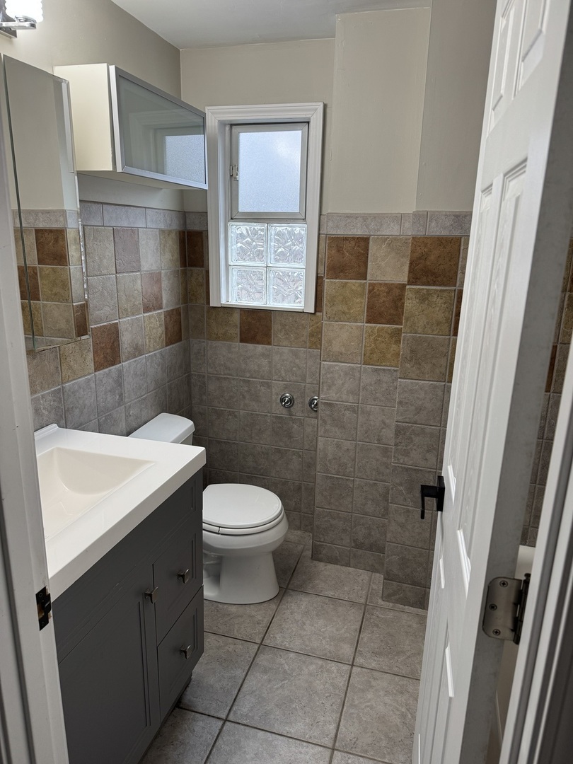 5043 155th Street, Oak Forest, IL 60452