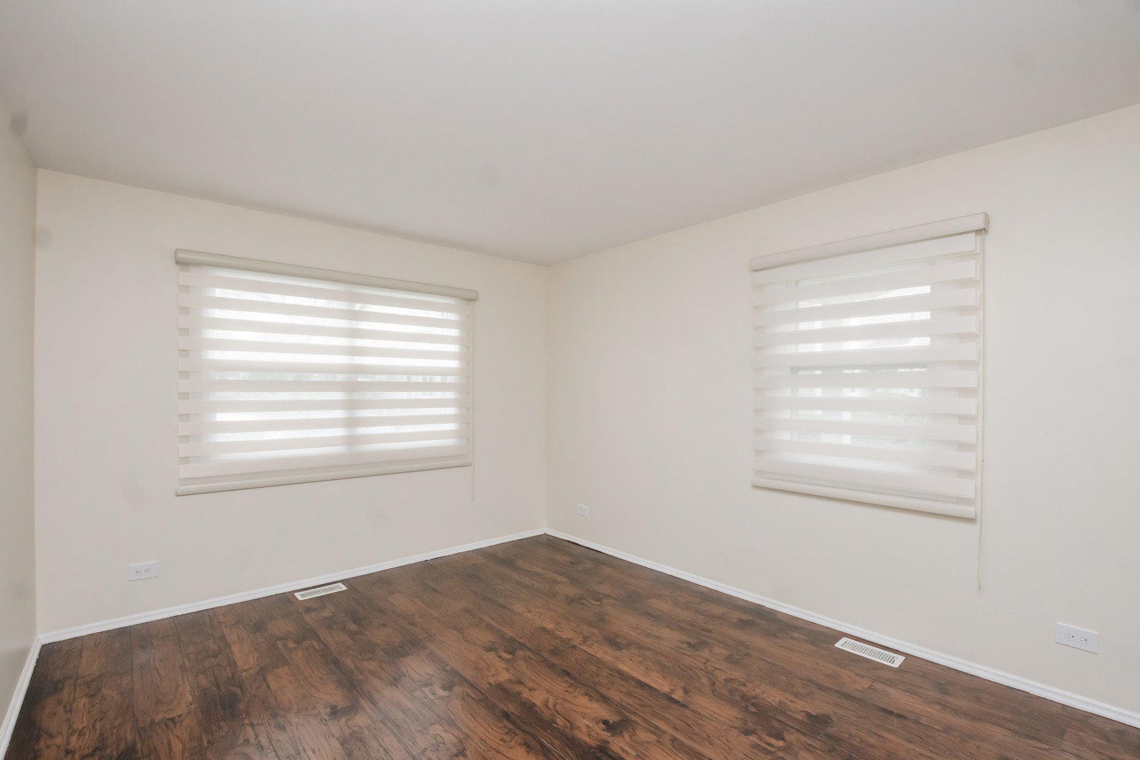 837 Carnaby Court, Schaumburg, IL 60194