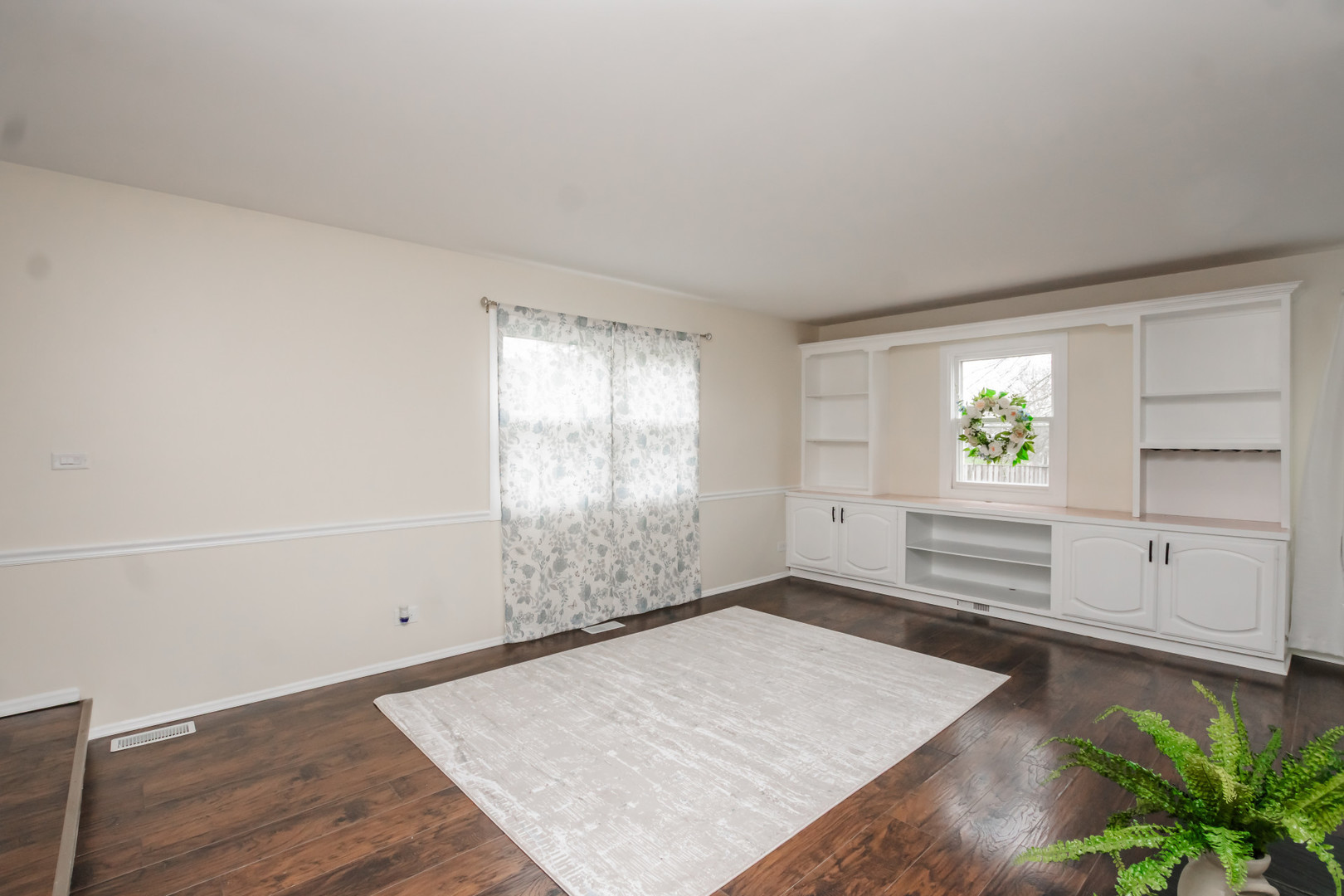 837 Carnaby Court, Schaumburg, IL 60194