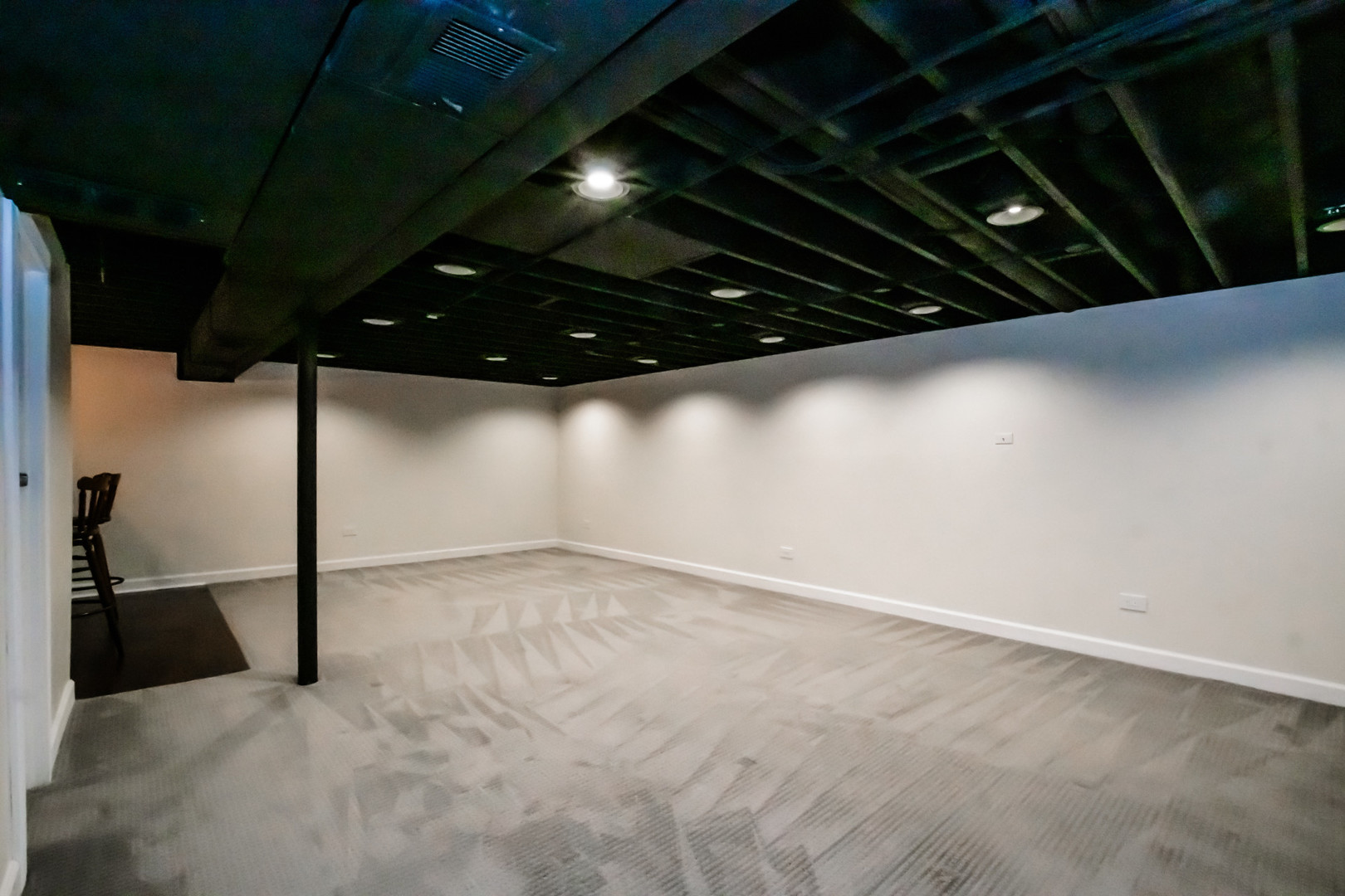 837 Carnaby Court, Schaumburg, IL 60194