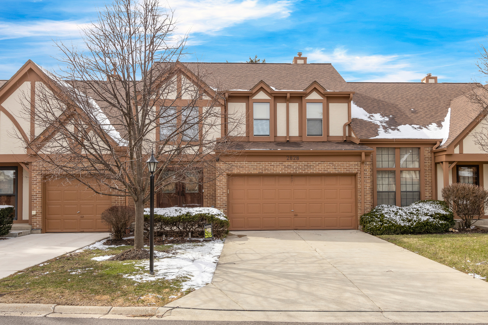 2828 Ashton Court, Westchester, IL 60154