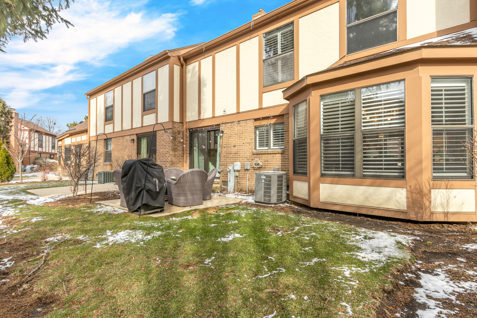 2828 Ashton Court, Westchester, IL 60154