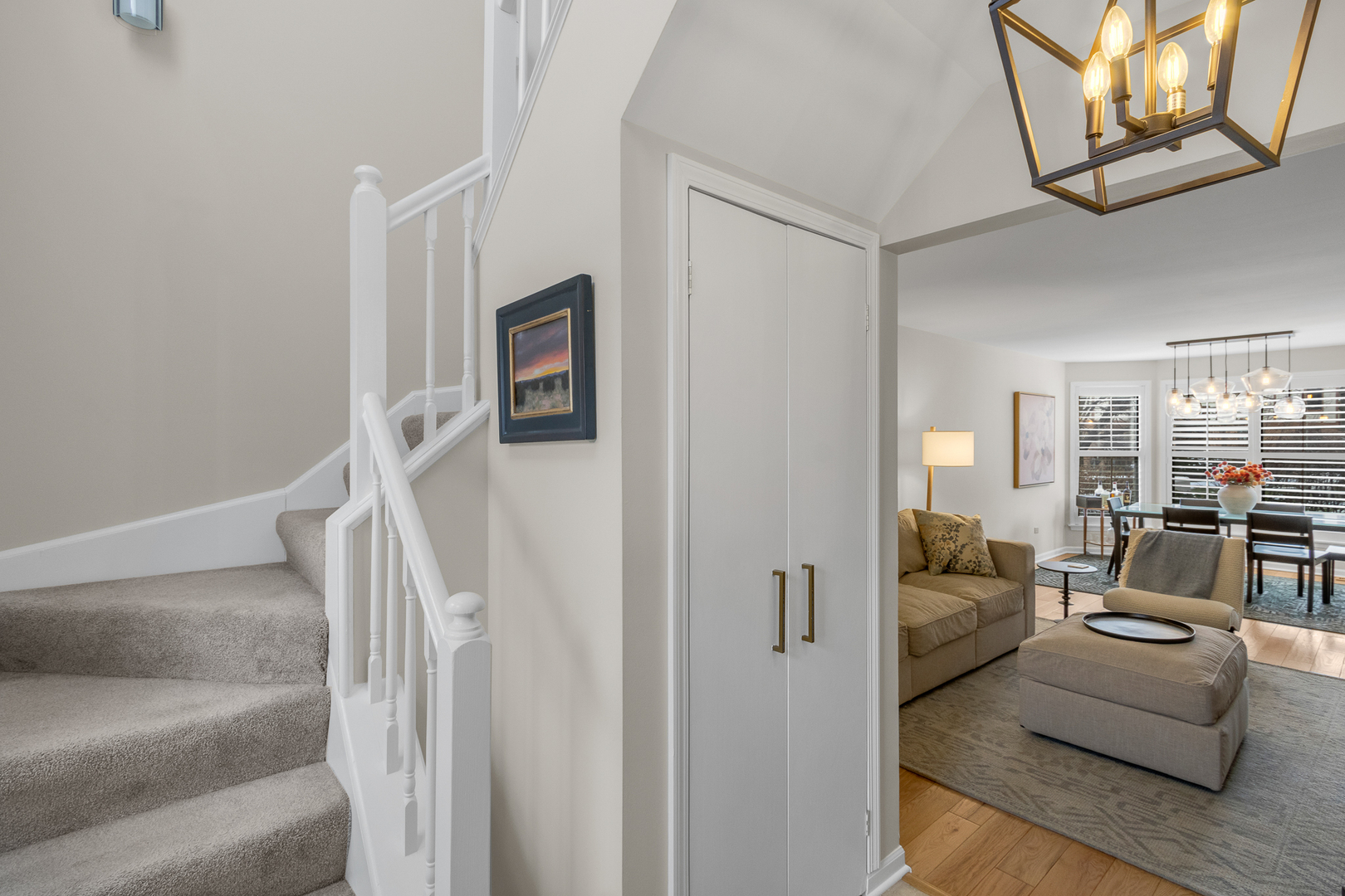 2828 Ashton Court, Westchester, IL 60154