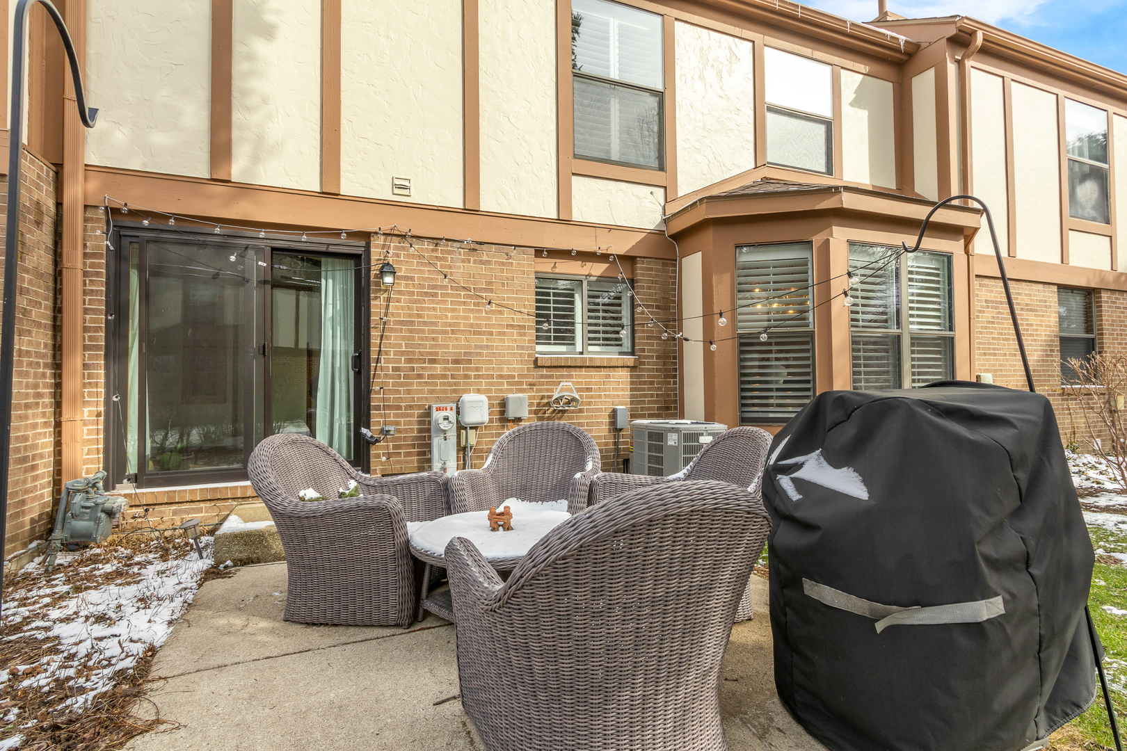 2828 Ashton Court, Westchester, IL 60154