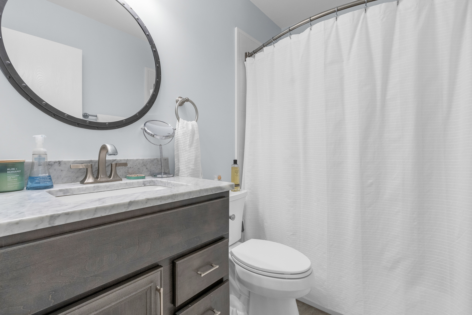 2828 Ashton Court, Westchester, IL 60154