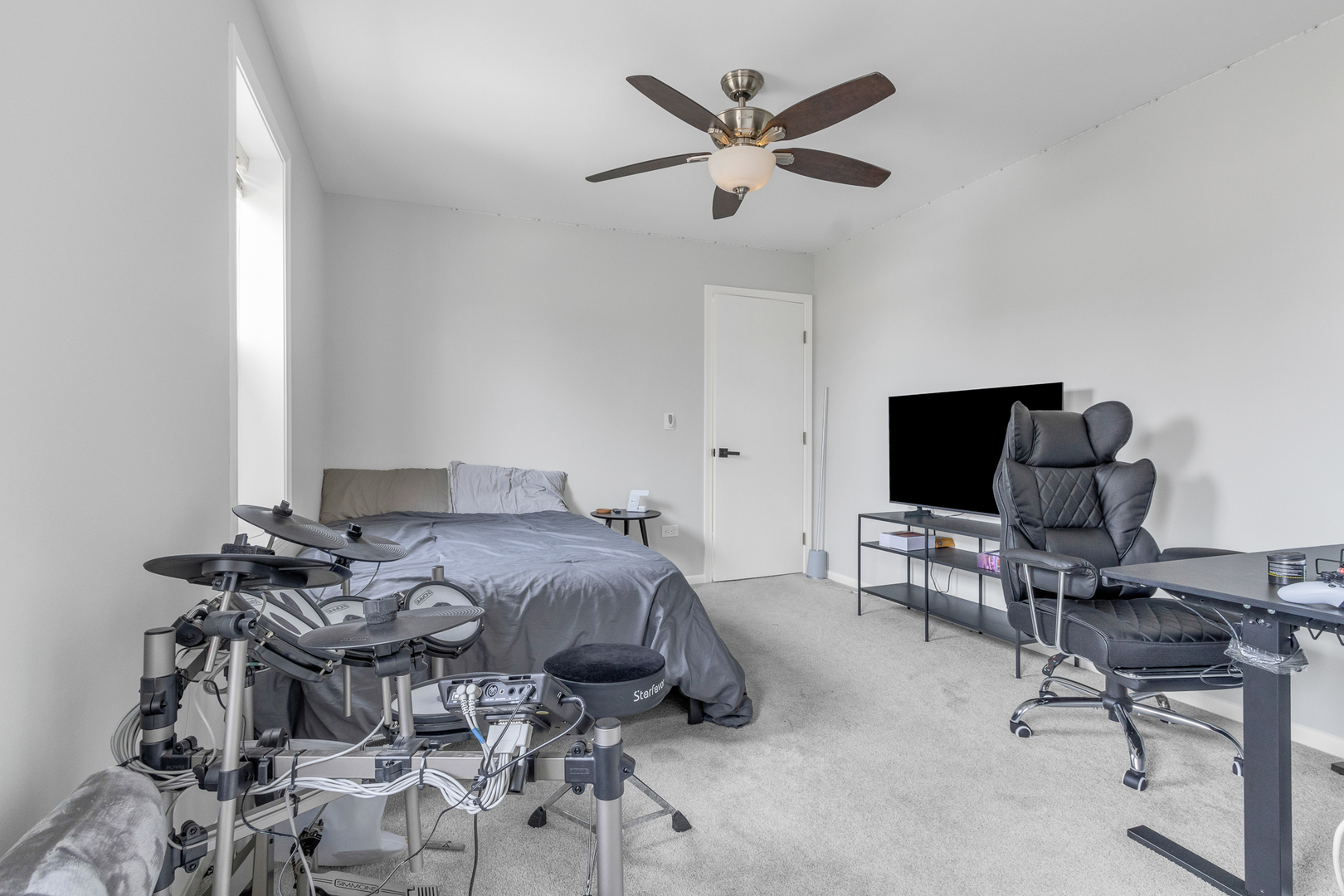 2828 Ashton Court, Westchester, IL 60154