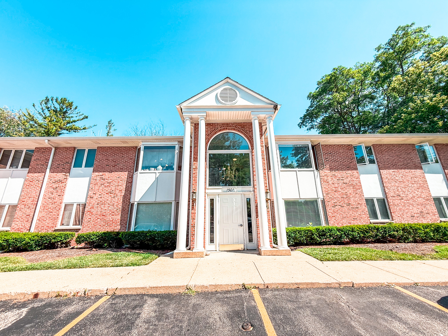 1501 N Milwaukee Avenue #3A, Libertyville, IL 60048