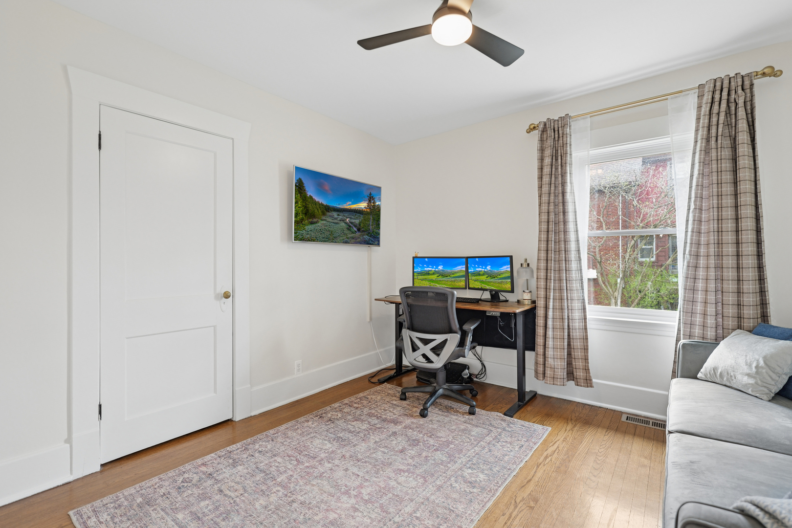 4136 Raymond Avenue, Brookfield, IL 60513