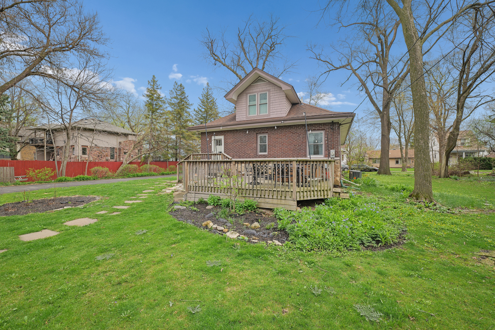 4136 Raymond Avenue, Brookfield, IL 60513