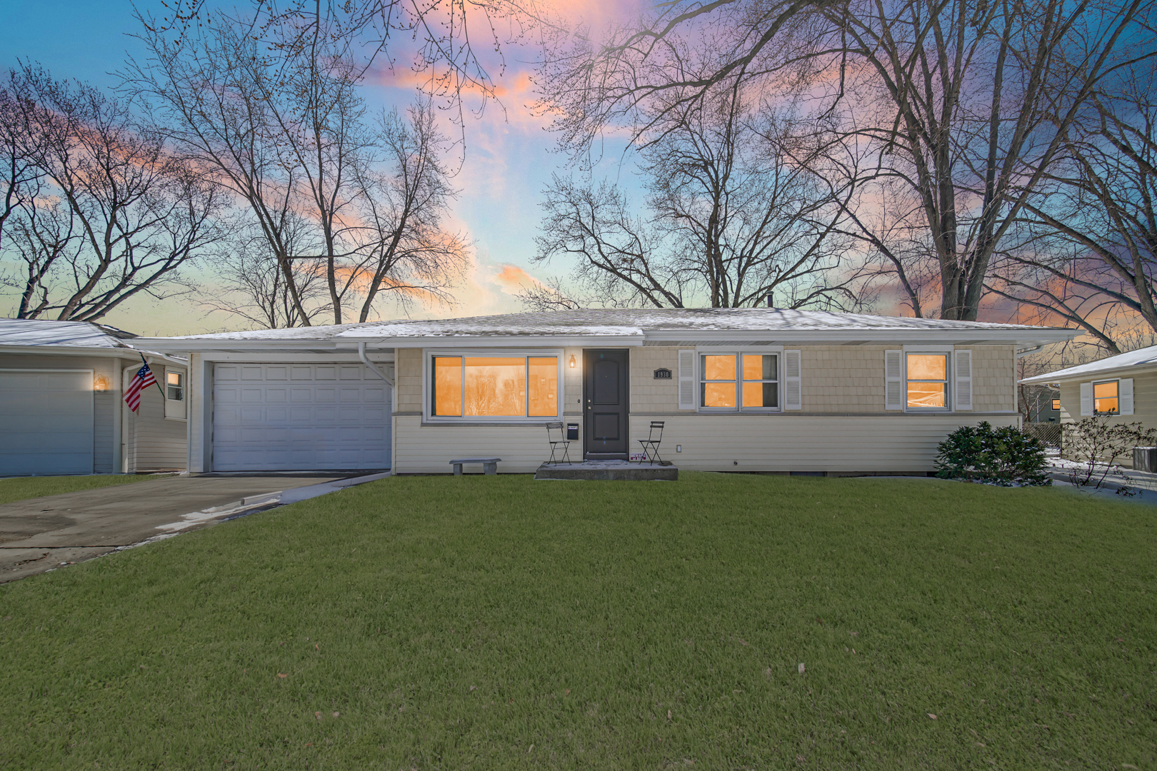 1930 Richard Street, Aurora, IL 60506