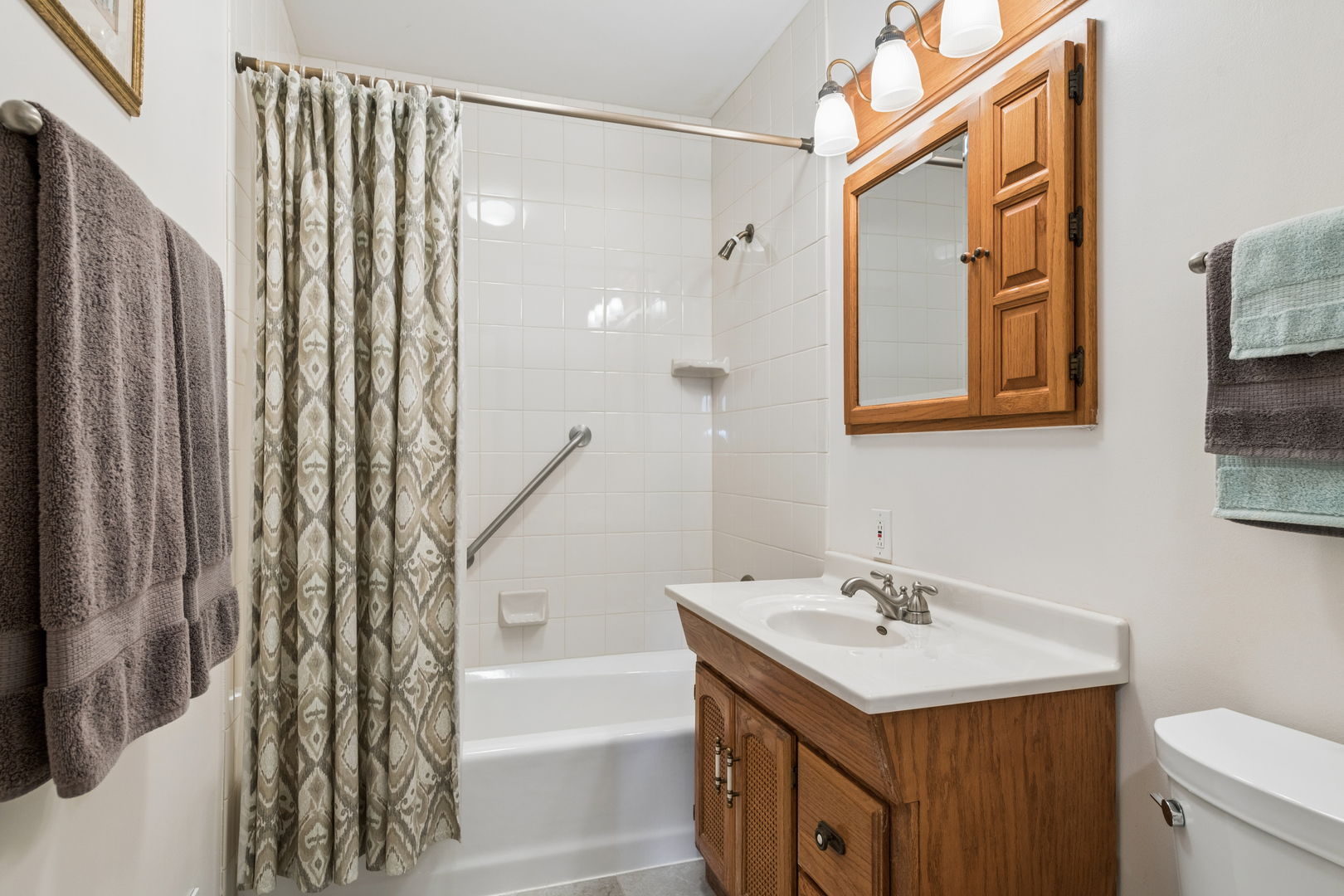 1715 Verde Court, Mount Prospect, IL 60056