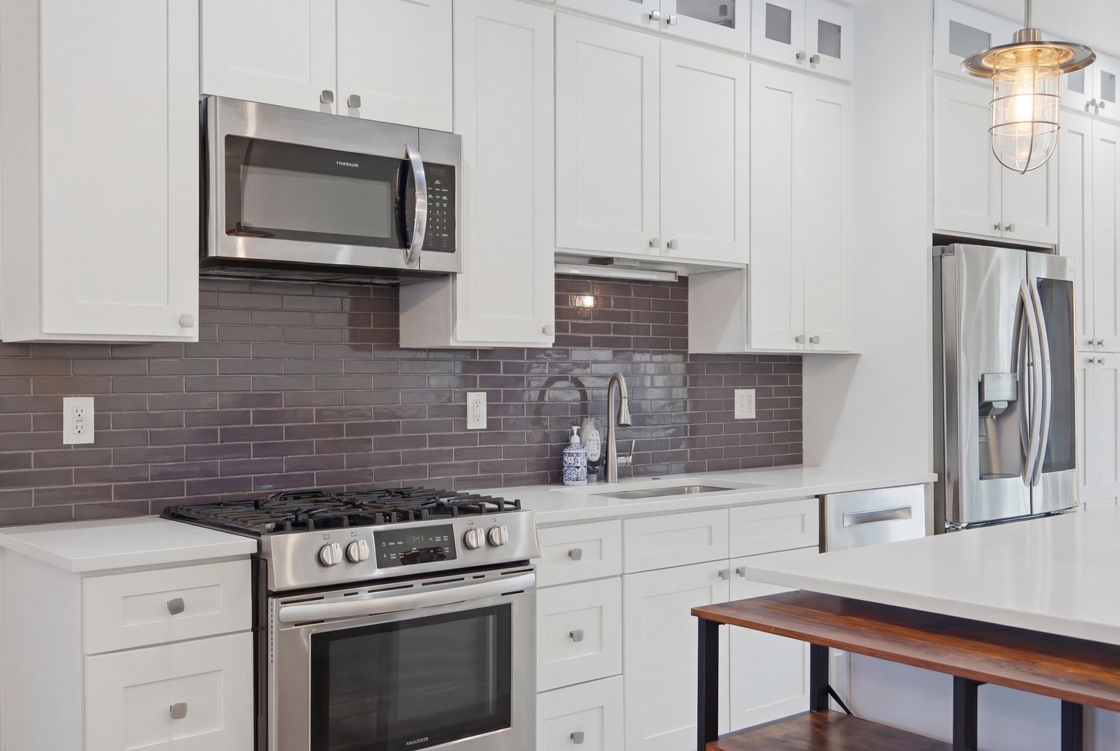 5539 W Drummond Place, Chicago, IL 60639