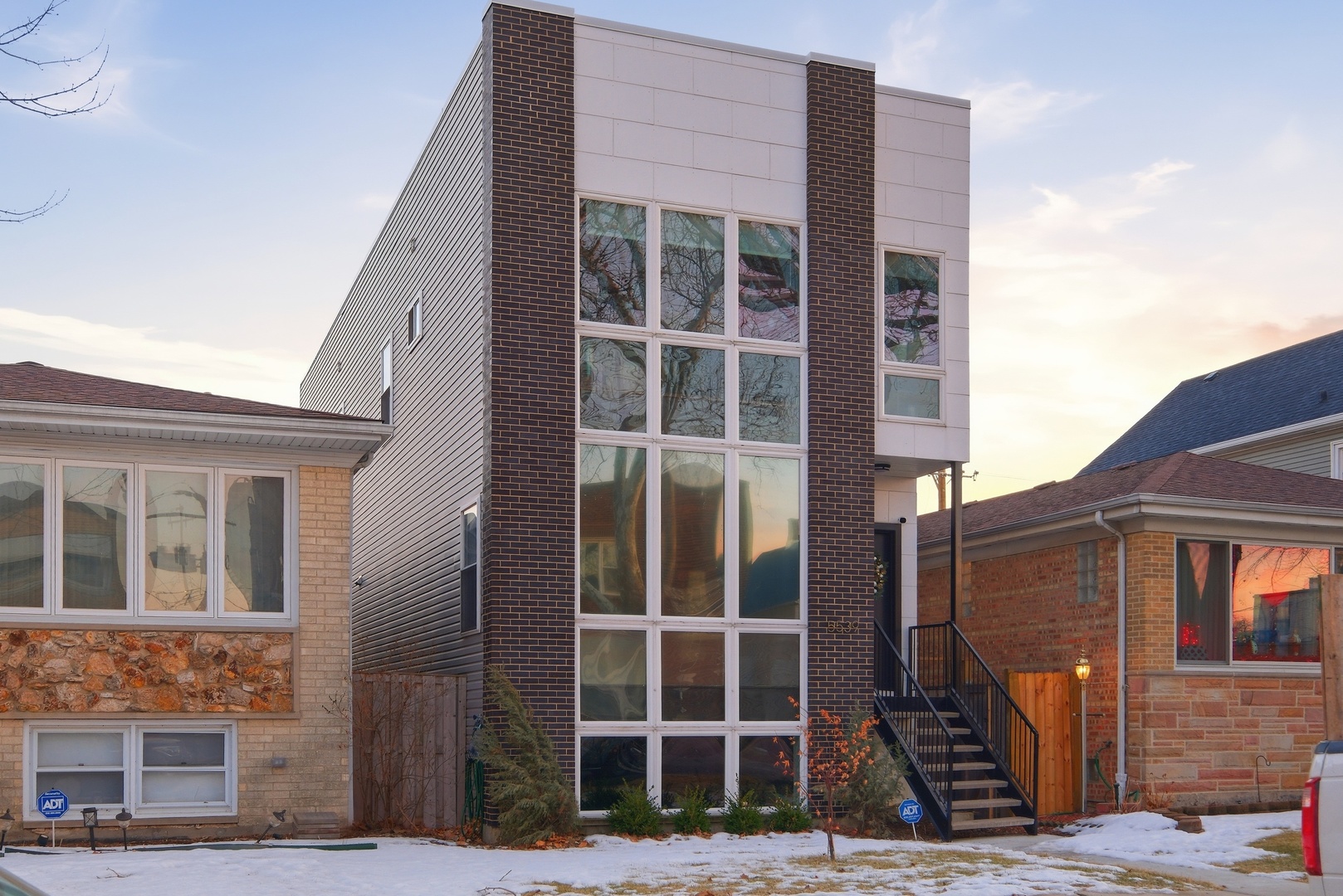 5539 W Drummond Place, Chicago, IL 60639